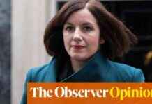 Rising University Fees in England: Students Left Disadvantaged news-10112024-153653