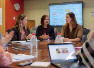 Crafting Effective Professional Development Strategies for Schools and Districts news-15112024-161435