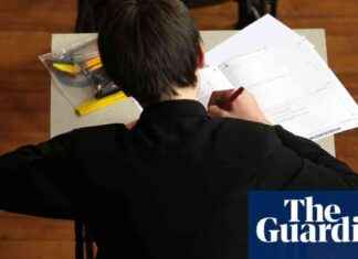Study Finds Private and State School Pupils Achieve Equal GCSE Results news-22112024-002838
