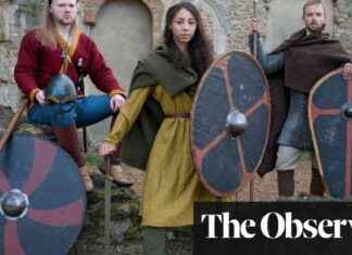 Empowering Black Female Historical Re-enactor Stands Out Among Bearded Men news-02122024-005403