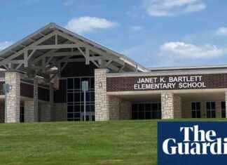 US Teacher Fired for Implementing Bathroom Ban Resulting in Children Urinating on Themselves us-teacher-fired-for-mplementing-bathroom-ban-resulting-in-children-urinating-on-themselves